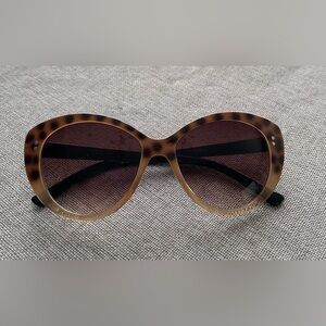 Women’s Leopard Print Brown Cat-eye Sunglasses